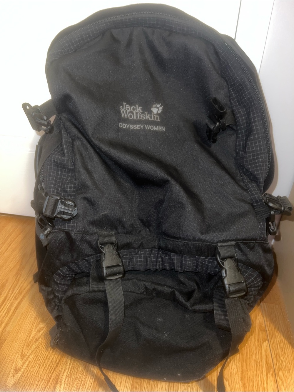Jack Wolfskin Black Odyssey Women Backpack - Streamlined Outdoor Pack